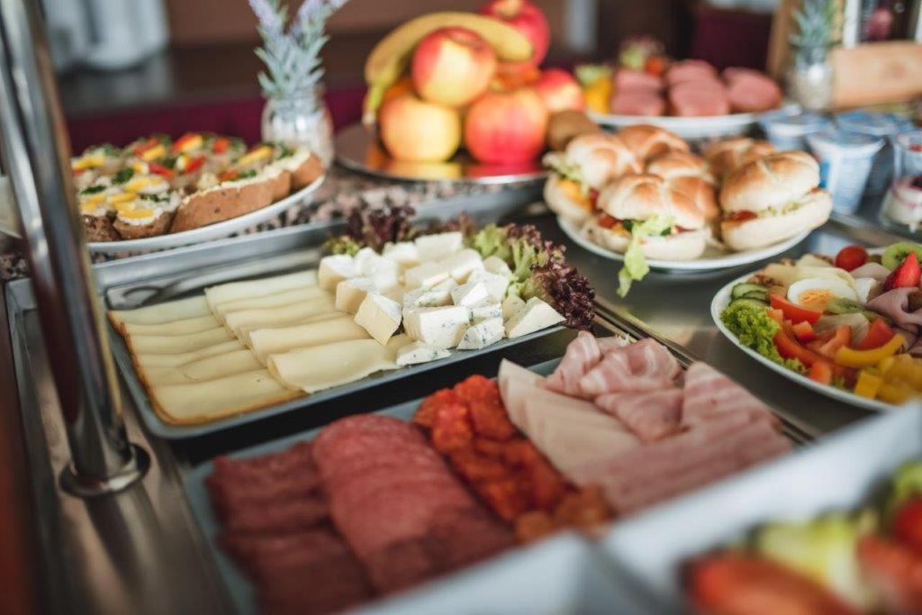 Wellness Hotel Lucia Veselí nad Lužnicí Zewnętrze zdjęcie