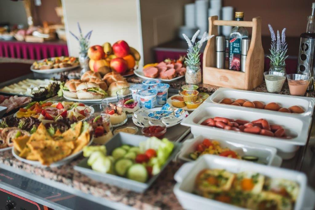 Wellness Hotel Lucia Veselí nad Lužnicí Zewnętrze zdjęcie