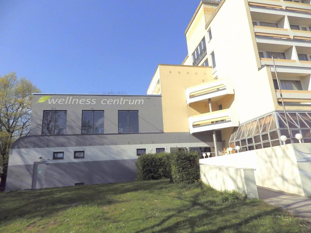 Wellness Hotel Lucia Veselí nad Lužnicí Zewnętrze zdjęcie
