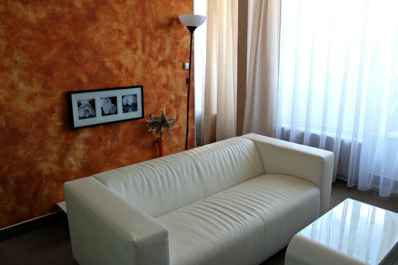Wellness Hotel Lucia Veselí nad Lužnicí Zewnętrze zdjęcie